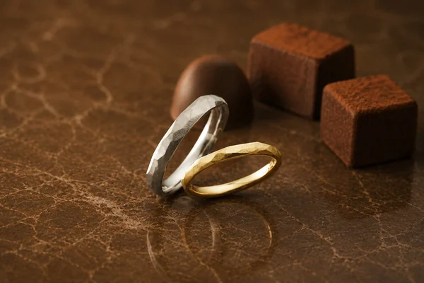 PAVEO CHOCOLAT PIERRE（結婚指輪）
